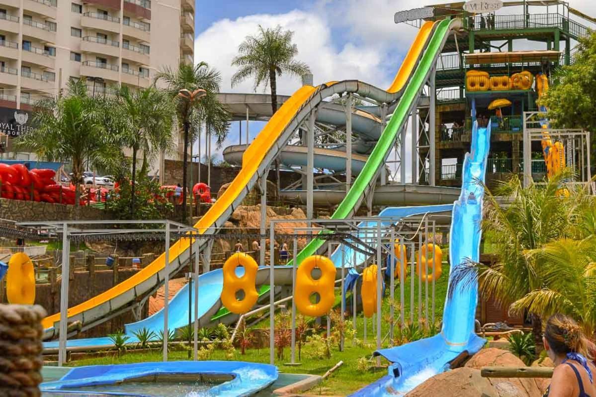 Em Olimpia: Divertido Próximo Ao Thermas Dos Laranjais Olimpia