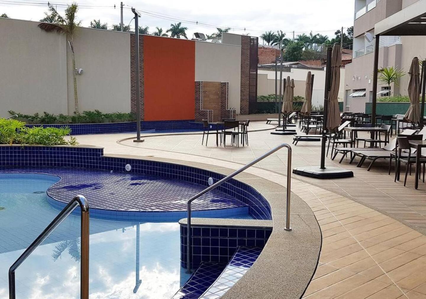Em Olimpia: Divertido Próximo Ao Thermas Dos Laranjais *